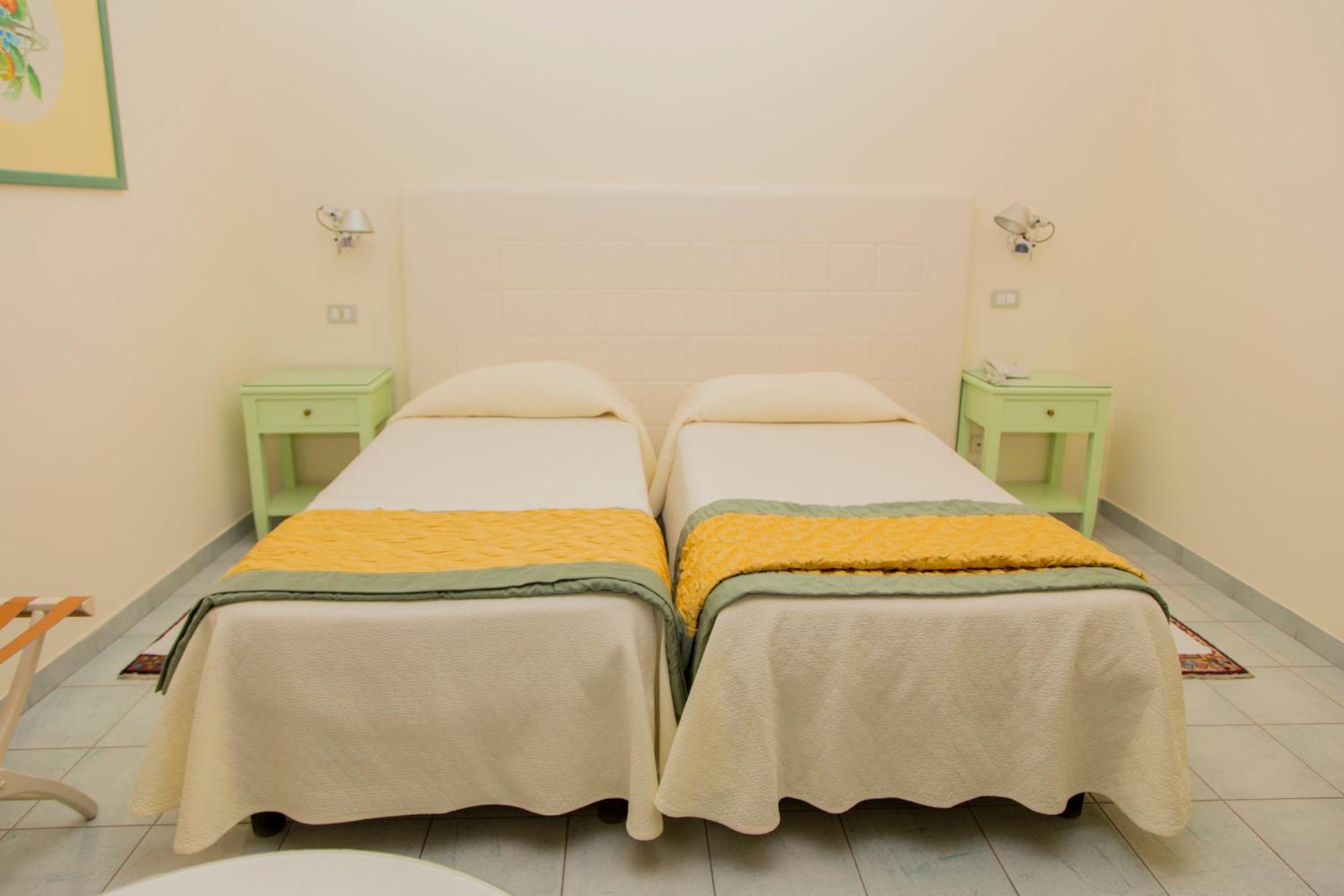 Hotel Il Mulino Capo dʼOrlando Zewnętrze zdjęcie